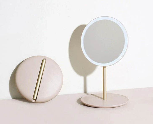 LED Folding Mirror Make-up Mirror - The Gadgez